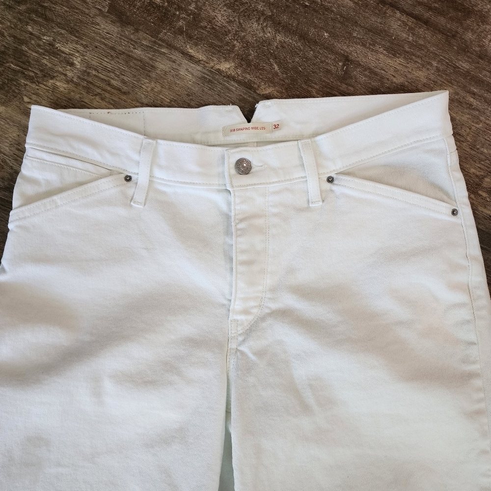 Levi Women's White Wide-Leg Jeans Shaping Size 32 Medium rise. NWOT - Picture 11 of 11